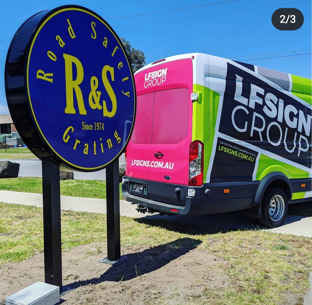 lfsigns's tweet photo. Big round lightbox installed this week, suited the weather &amp; another 🍩 day for melb💪 https://t.co/5vnyXjijlY