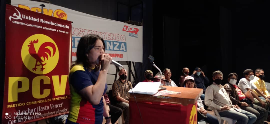 Jotaceve1947's tweet photo. #3Nov| #EnImágenes

⏳ EpaCham@s Ya inició la campaña nacional de ofensiva política electoral.

👉🏼 ¡Este #6Dic otro Gallo cantará! 
.
.
 #ConstruyendoLaEsperanza https://t.co/ZpHRHFJAdB