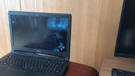 クゥ 妹がノートpc持って新居にやって参りまして Dbdプレイしてるところを見せてもらったのですが めっちゃやりたくなるやんけっ 爆笑dbd動画も一緒に見たけど これって本当に面白いゲームだなあ