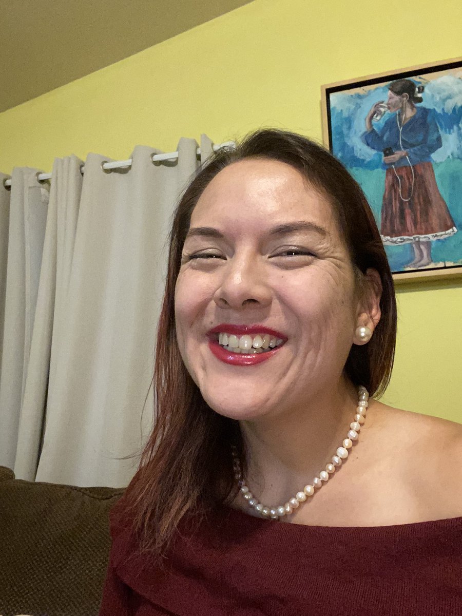 DreAbeita's tweet photo. #pearlsforrbg #pearlsforruth Two years ago, I went to Hawaii and brought back three strands of pearls. One for my sister Neritza, one for my sister Rija and one for me. I am proud to be wearing my sister necklace tonight. Love you both now and forever!! https://t.co/fi5R8y2ttM
