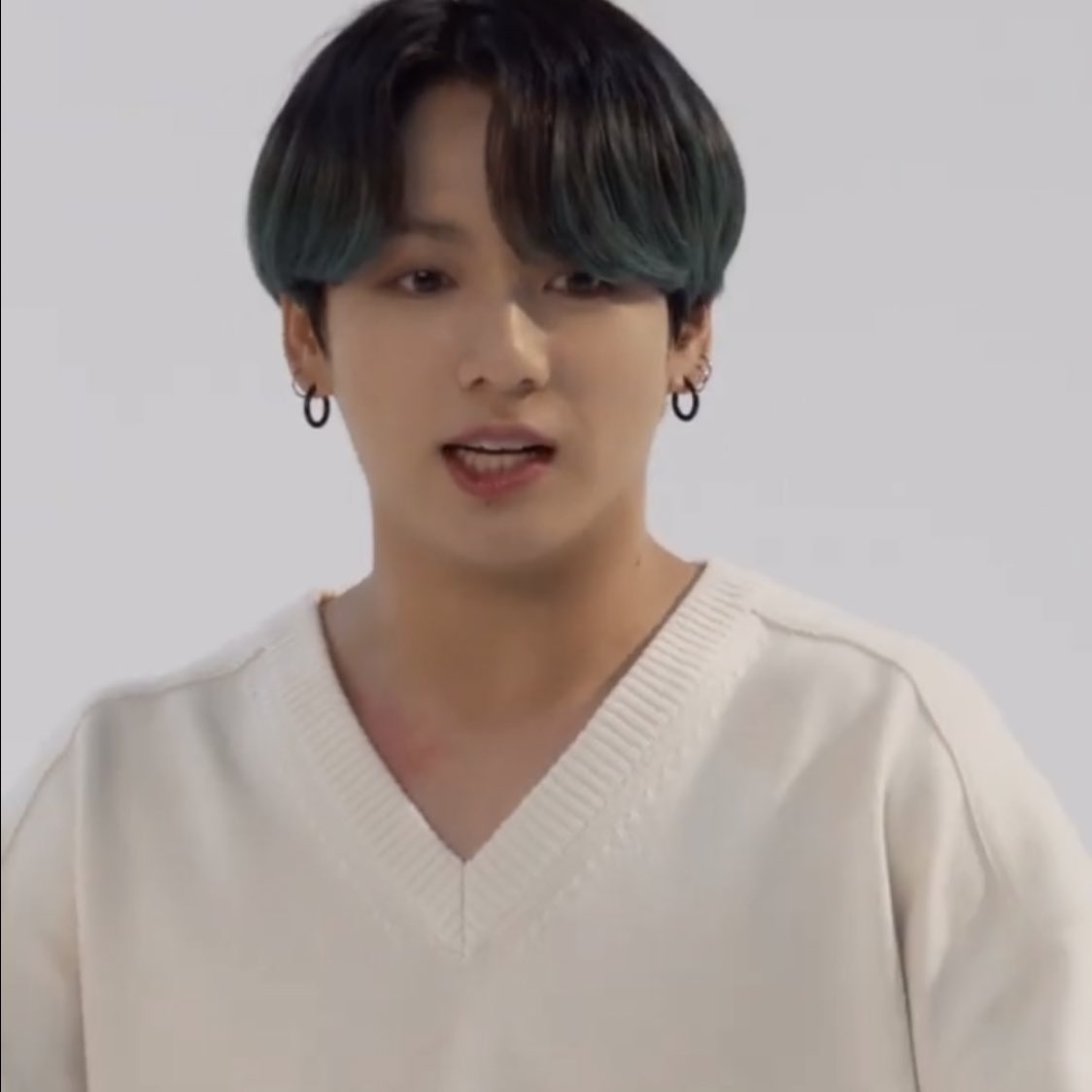 peachcrushJK's tweet photo. 🤍🐰🤍 https://t.co/64DMkW9iC9