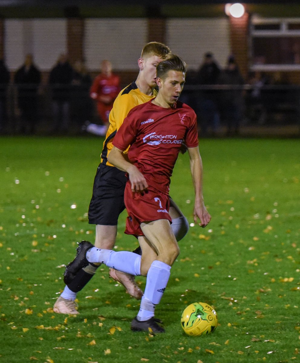 HawksFCOfficial's tweet photo. U18 Three Bridges 3 Hawks 2
Action from Monday night as Young Hawks go down to first league defeat:
https://t.co/Xtqsy7HTs0
#COYH https://t.co/6uFBWGXvPt