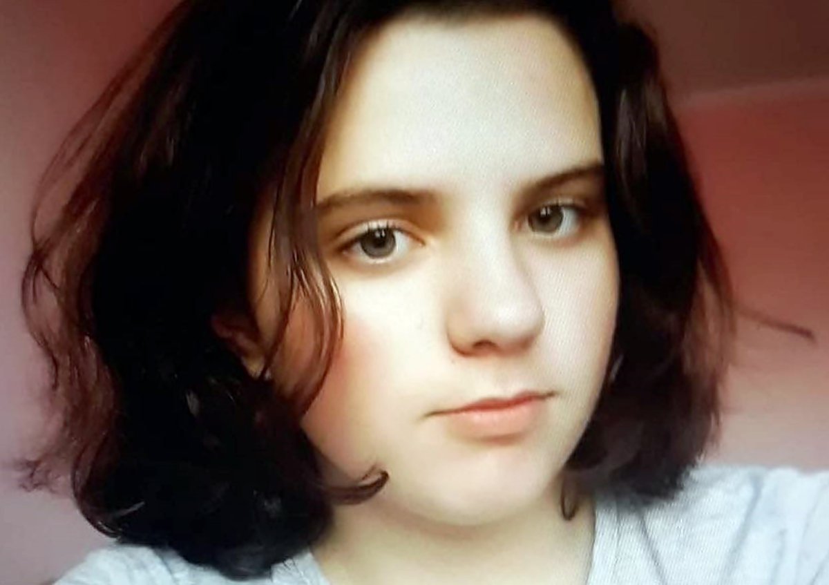 zachodni's tweet photo. Zagineła dziewczynka #Bytom #Śląsk Ma tylko 12 lat. Prosimy o udostępnienie. Please RT https://t.co/9ITRdAApa5 https://t.co/SOOHo5LFWI