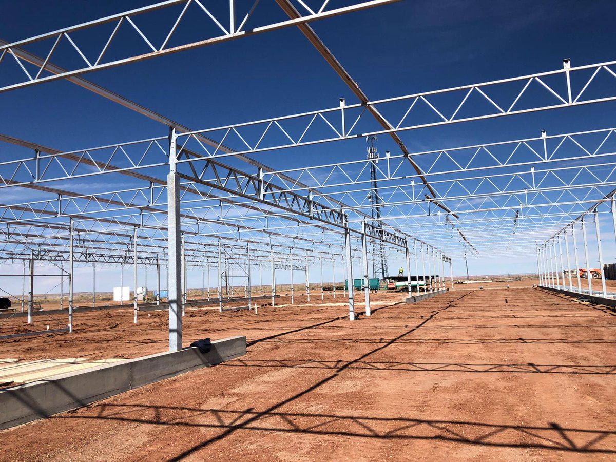 TCvdDoolBV's tweet image. In the middle of the Arizona desert, a greenhouse is being built for growing algae.
The engineering of this greenhouse and the supply of all materials required for this greenhouse is provided by
Dool International B.V. Maasdijk, The Netherlands.  doolinternational.com