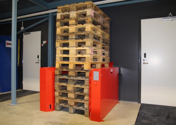 PacklineUK's tweet photo. As part of our range of #Lifting & #Handling range, we are the sole UK distributor of #Ferroplan ‘Pallet Master’ pallet dispensing and conveyor systems; the number one selling pallet dispensers in Scandinavia.
For more: https://t.co/HKH0gOmzQW
#UKMfg #UKEng #BritishSME https://t.co/O2AdbX2FaW