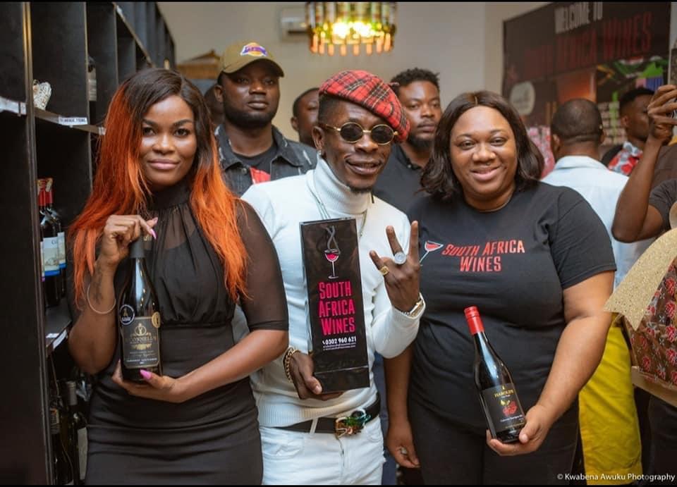 pechworldwide's tweet photo. Paah Paah Paah has endorsed diaaa then it means their wines are too notch😌😌🎉🎉
#SAWinesAnniversary https://t.co/whd1GvxaoK