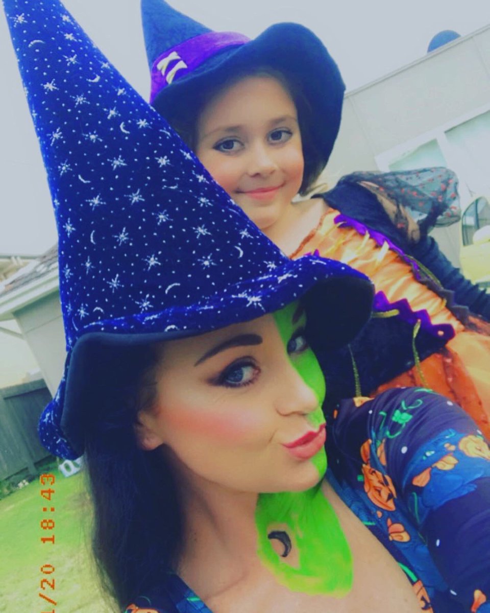 QueenEmaise's tweet photo. HALLOWEEN 2020 🔥🎃 https://t.co/5jVdUJ3OWH