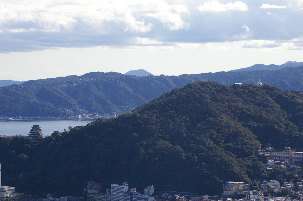熱海伊豆山温泉観光協会 いよいよ冬の到来か 朝晩寒さが厳しくなってきましたね その分 雨上がりの翌日はくっきりとした眺めが Moa美術館の駐車場から熱海城 熱海港 網代方面の眺めです Moa美術館 冬の到来 熱海城 景色 伊豆山 熱海 熱海伊豆山温泉観光協会 いよいよ冬の到来か 朝晩寒さが厳しくなってきましたね その分 雨上がりの翌日はくっきりとした眺めが Moa美術館の駐車場から熱海城 熱海港 網代方面の眺めです Moa美術館 冬の到来 熱海城 景色 伊豆山 熱海