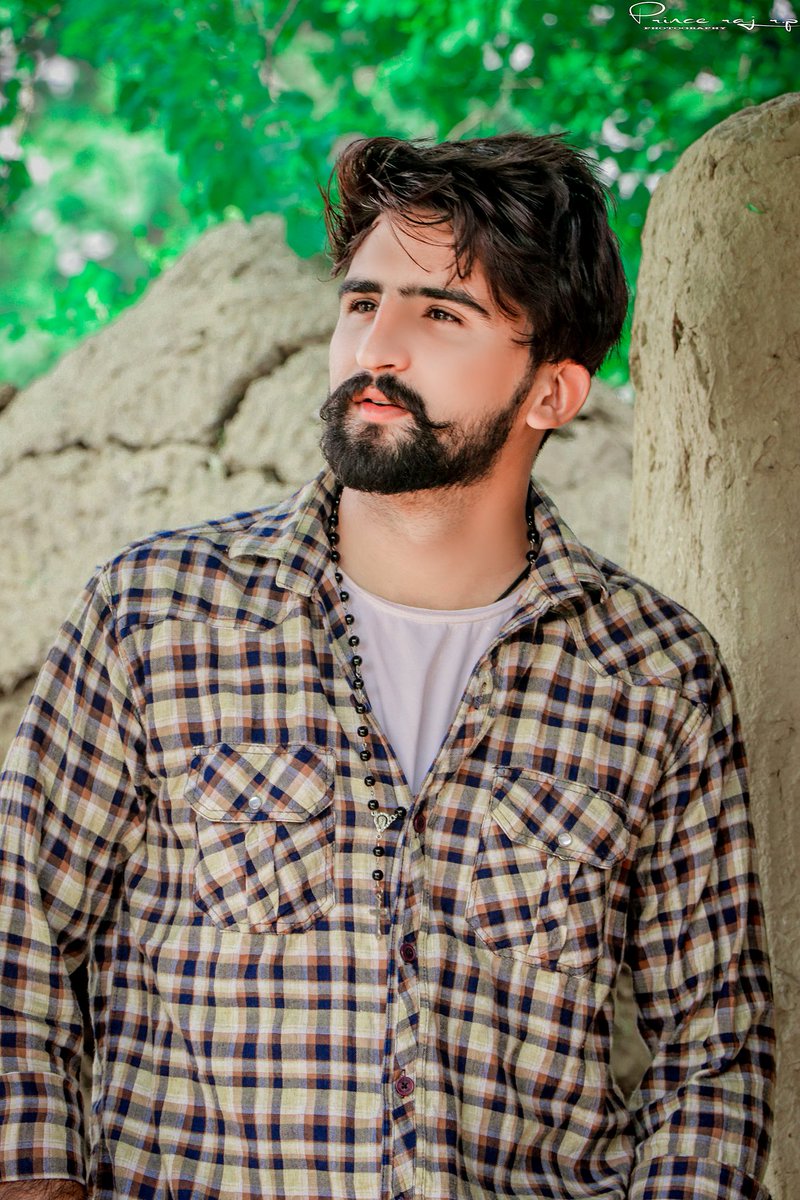 amitchhaniwala's tweet photo. दुनिया क्या सोचेगी ये मै कभी नहीं सोचता
Clothes @pinch.fashion
📸 @d.o.p.ajaydhaka11
Edit by
#ramfal #amitchhaniwala #teamgulzaar #gaamaaale #pinchfashion #photoshot #fashion #insatagram #instafashion #desi #much #model #amit #cute https://t.co/PpgMWLVxTj