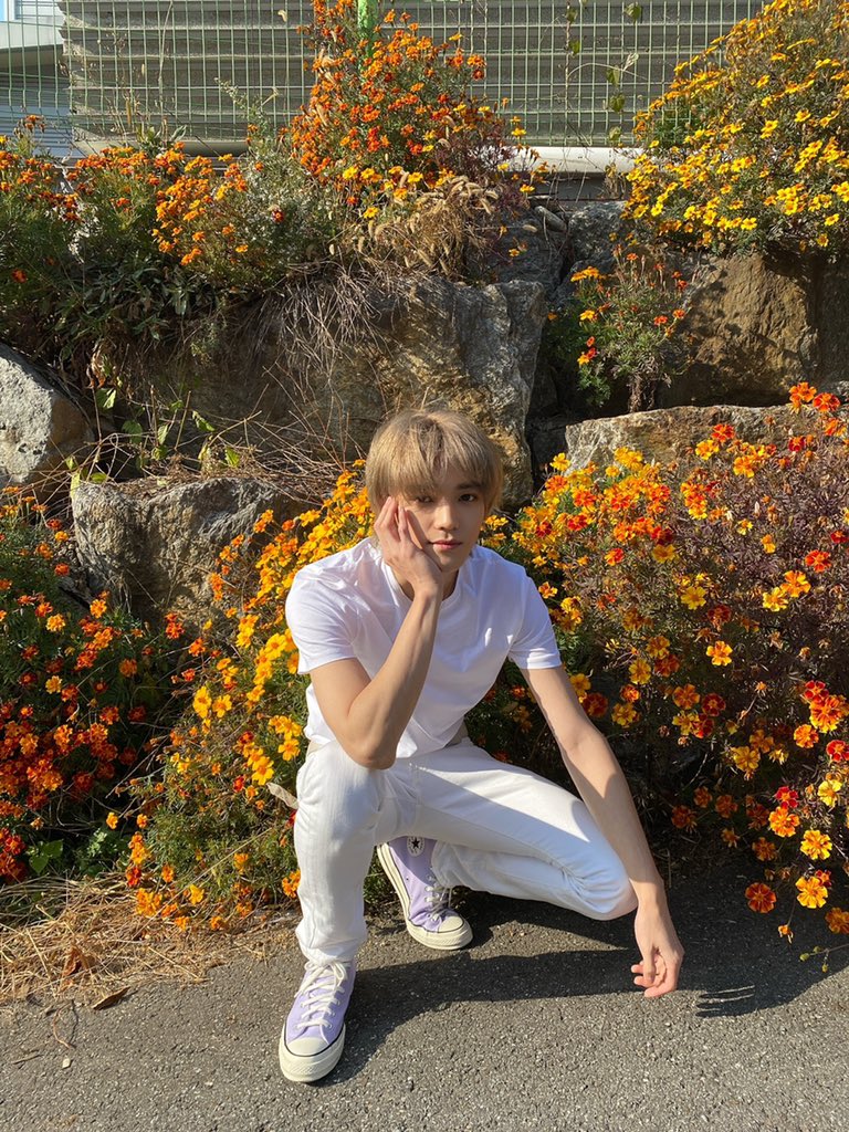 Kitagong's tweet photo. I'm voting for NCT 127 for Favorite Social Artist at the #AMAs  @NCTsmtown_127 https://t.co/OYZdZOPcFt
