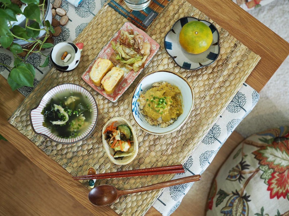 SasiBee's tweet photo. Today’s breakfast เมื่อเรามีอ่องปูฝีมือแม่กระปุกใหญ่ ใช่ค่ะเราจะตักราดข้าวเท่าไหร่ก็ได้ 🥰 วันนี้เสริฟแบบญี่ปุ่น ภูมิใจในผักดองวันนี้มากๆ วันหลังจะมาแชร์สูตรค่ะ ☺️ #cookingbysasibee #beeyeethetable #japnesefood #อ่องปู #breakfast #homemadefood #breakfastideas #ทำอาหาร https://t.co/67FNPhEjOn