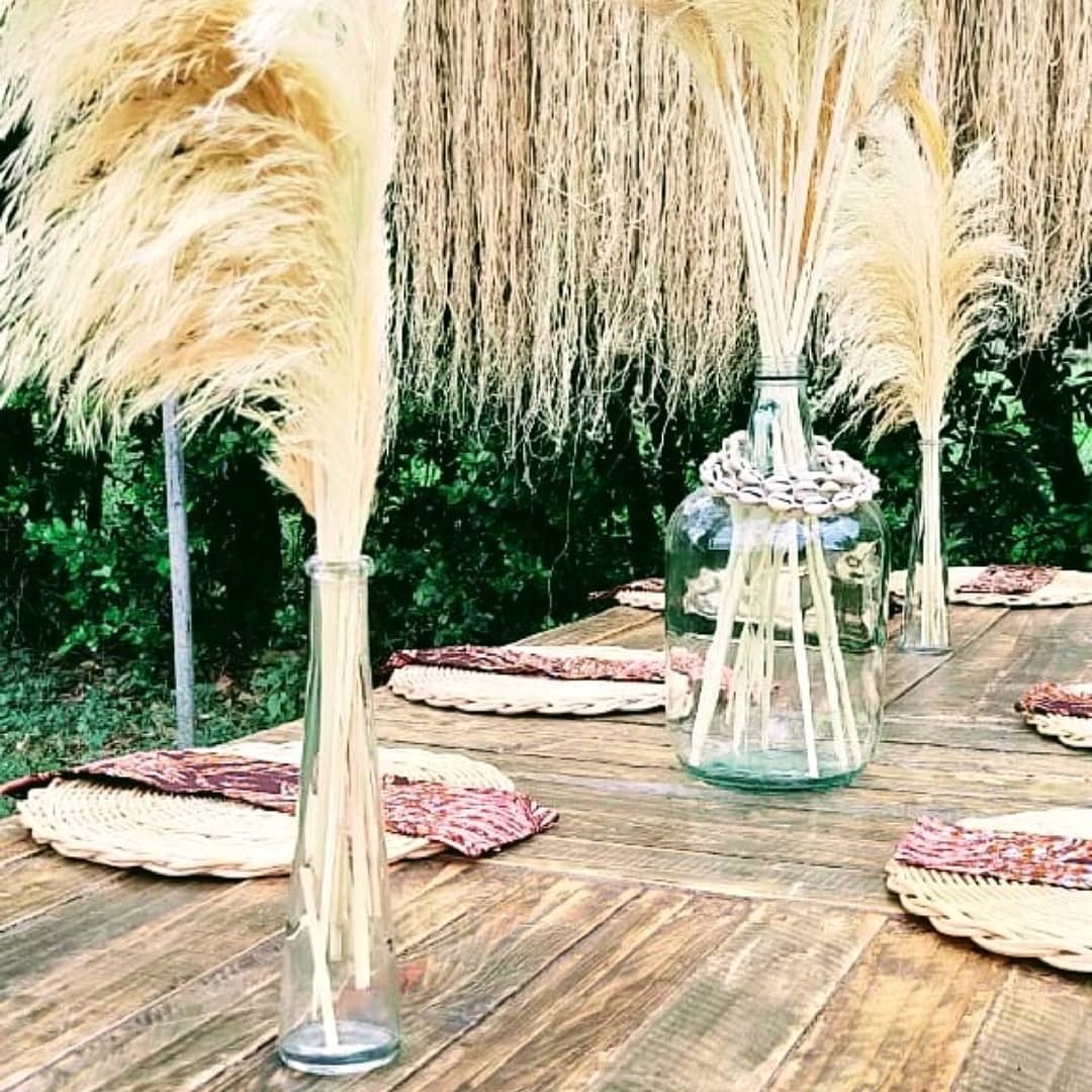 lucidityafrica's tweet photo. If you're wondering what centre piece options you have besides flowers, you can try pampas grass and raffia grass.
Best part is, they both have a natural savannah feel.πΎππΎππΎ
#Lowseating #Backyardparties #Blog #Lucidityafrica #Pampasgrass #Raffiagrass #Kenyaeventplanners https://t.co/yGuzyjE87i