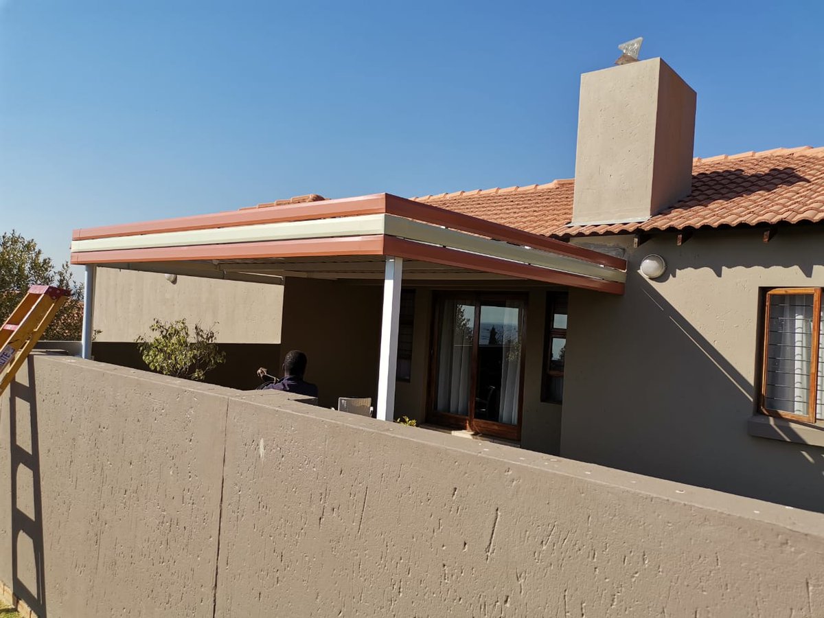 AsekaNdaba's tweet photo. MTOMatlala steelworks:

Specializes:
👌🏾Carpots
👌🏾Gates
👌🏾Shade netting ports
👌🏾Burglars doorwindows
👌🏾Trailers
👌🏾Wood pavement
👌🏾Steel tables with glass tops 
If you dream &amp; wish it built for you, 
Contact them on 0833677268 or Dm @larnis4jr for quotes and more info https://t.co/2Kp84p9dz3