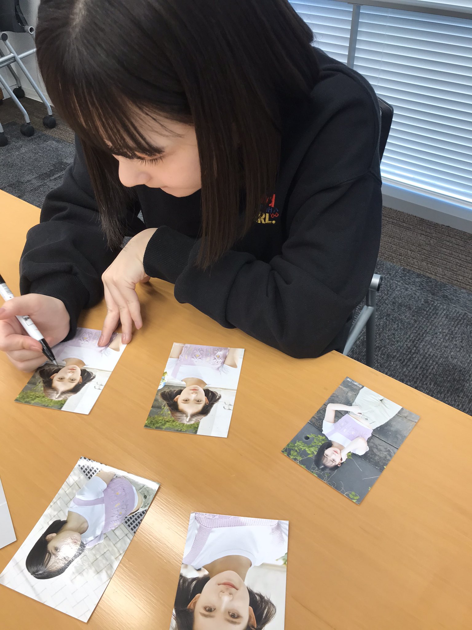 お洒落 畑芽育 畑 畑芽育 サイン 写真付き 生写真 直筆サイン