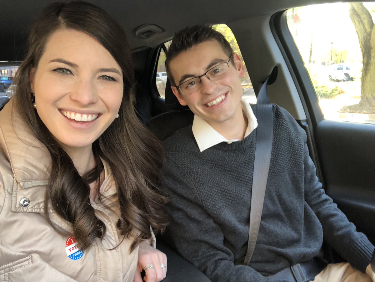 HannahBrandt_TV's tweet photo. How it started vs. How it’s going (election night edition) https://t.co/LxSj36T8zW