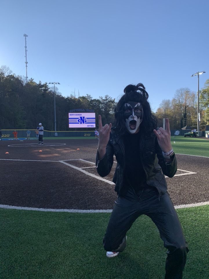 UNGSoftball's tweet photo. 🎃Halloween at The Hill👻
#Kizz #TigerKing
#ZacknCody #GhostRunners https://t.co/OQdSfosuj2
