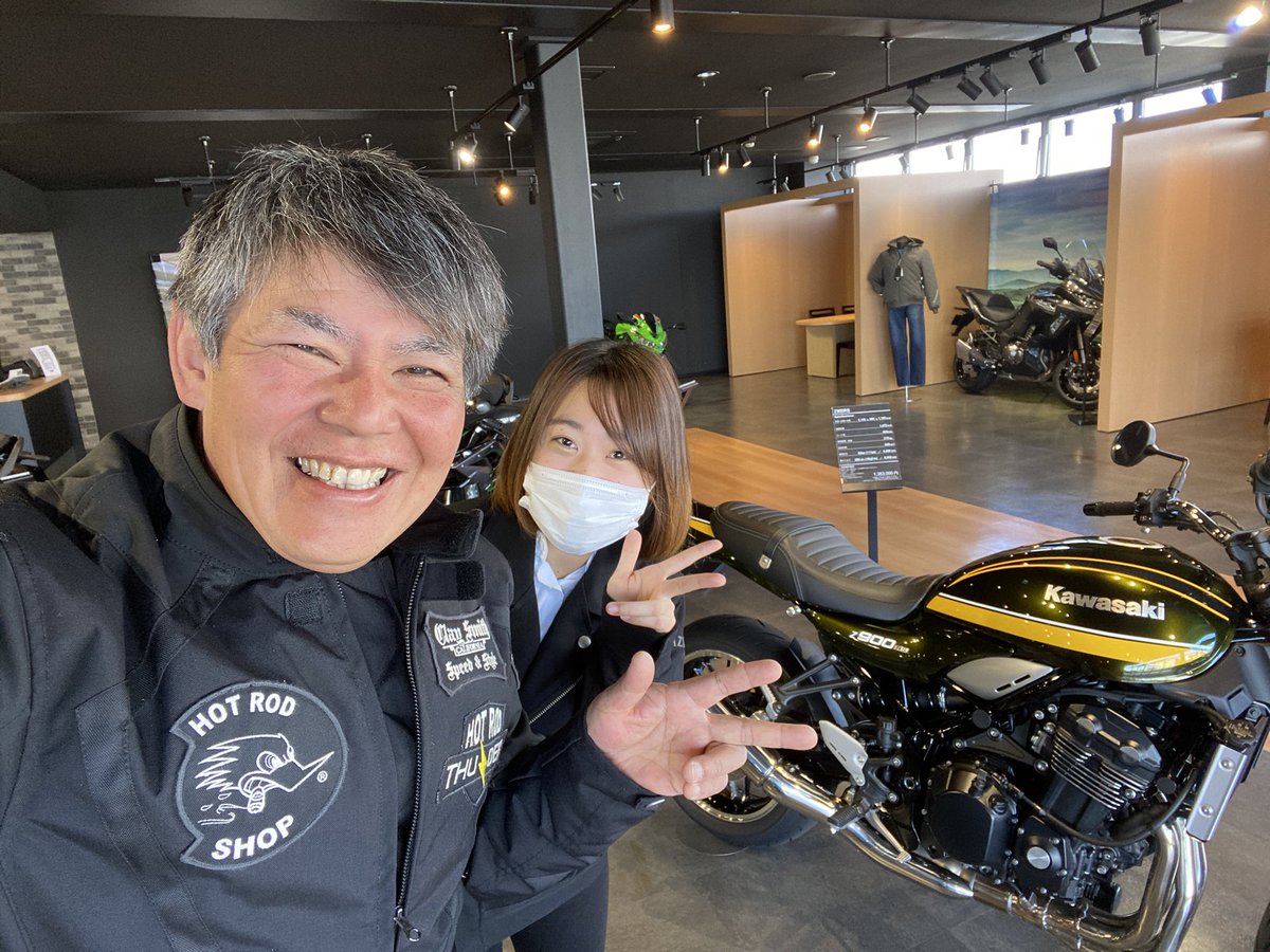 kazu55z's tweet photo. そっかぁ4気筒の日だったね!
#PLAZA_YAIZU
#PADOCK
#VMAX
#いい4気筒の日 https://t.co/N657NUmWVt