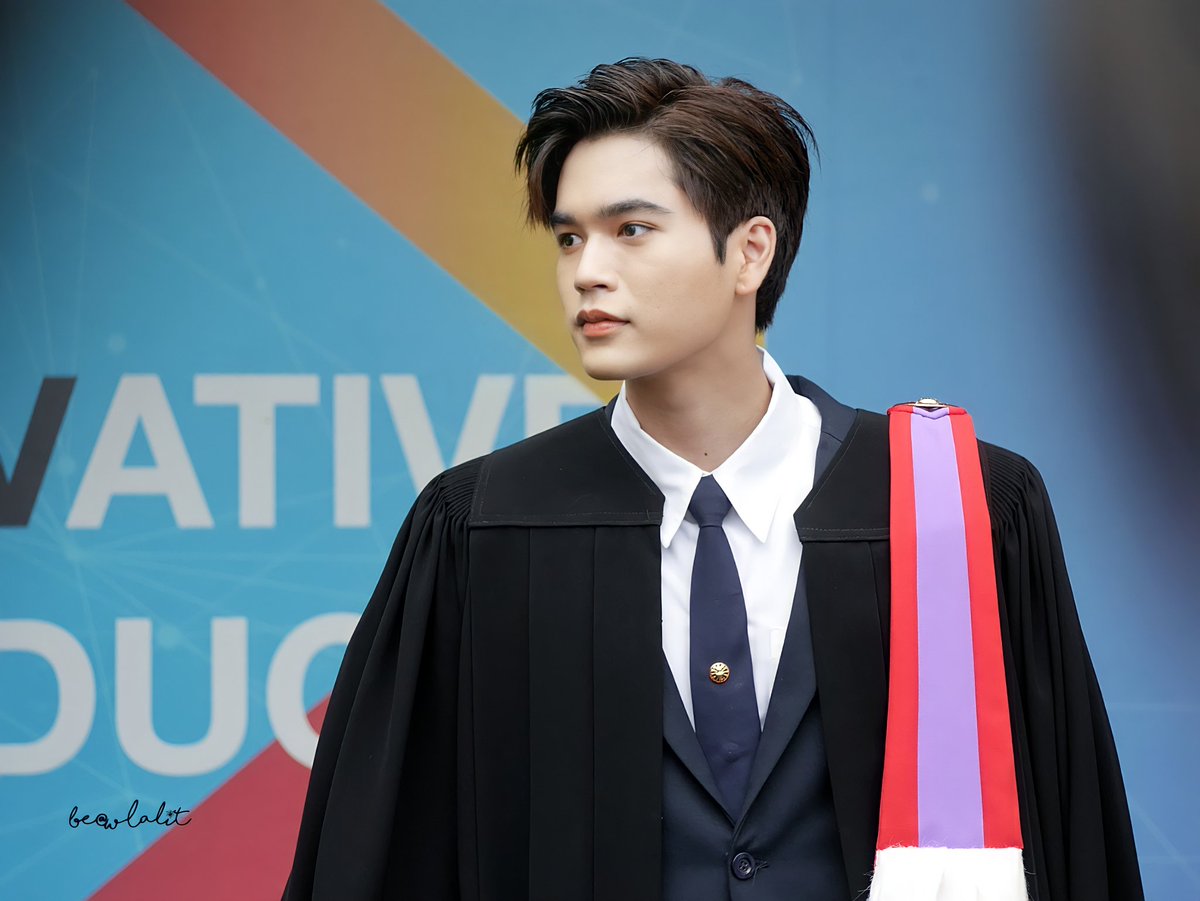 BeawLaliT's tweet photo. ความรักหน้าตาประมาณนี้เลย
#มาร์คมีน
#MarkMeanGraduationDay #มาร์คเป็นลูกชิ้น https://t.co/9YZ9iNhmYq