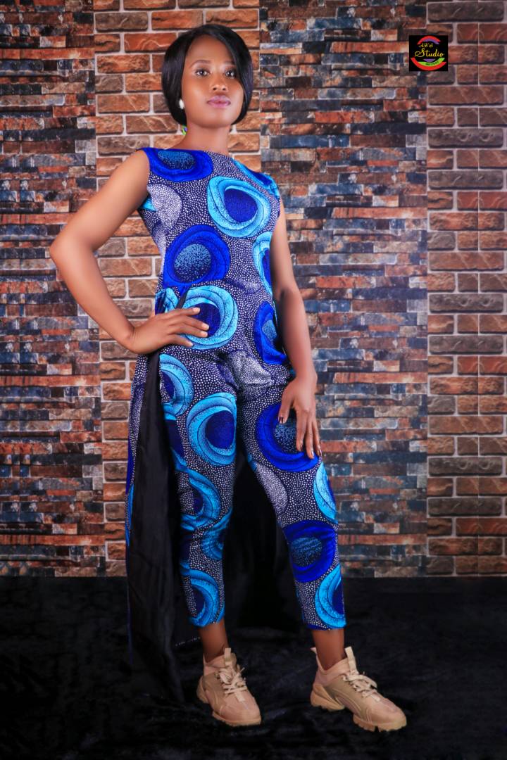 RuthMax1925's tweet photo. Am a year older today
Happy birthday to me
Wish myself God's blessings
#glimmergirl
#novemberbabesarepretty
#AdaOwerri https://t.co/2EvMr2SNNH