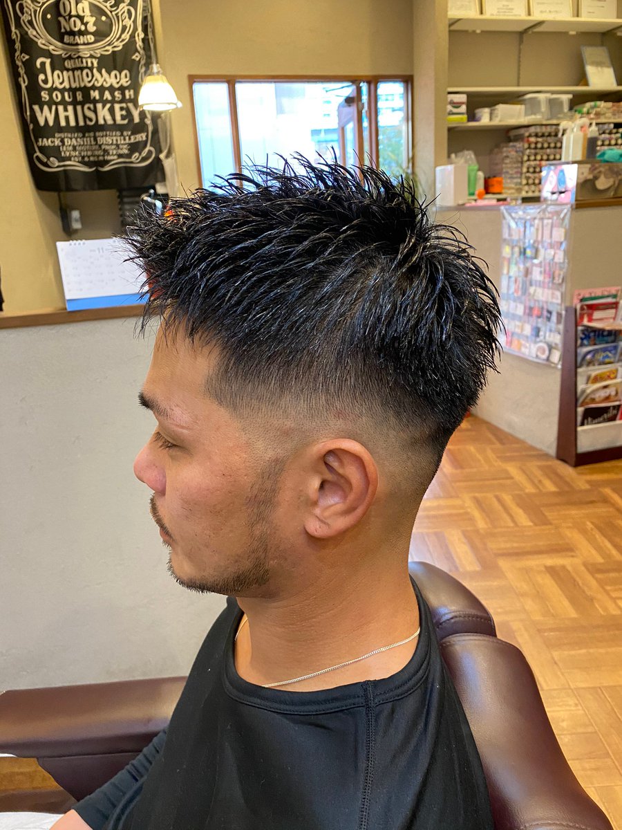 メンズヘアカタ特集 インフィニィト新長田 V Twitter スタイル名 爽やかベリーショート コメント お髭と短髪がとても似合ってます スタイリング フリュード10 の速乾性のあるジェルをパパッと付けて簡単にセット出来ます メニュー内容 カット シェービング メンズヘアカタ特集 インフィニィト新長田 V Twitter スタイル名 爽やかベリーショート コメント お髭と短髪がとても似合ってます スタイリング フリュード10 の速乾性のあるジェルをパパッと付けて簡単にセット出来ます メニュー内容 カット シェービング