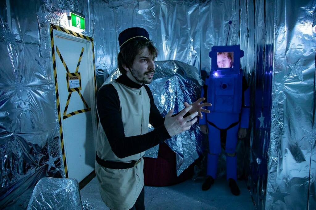 If this is how intensely we look when we tell you that you absolutely cannot miss this show, you'd better believe it's justified! 👀

There’s only 3 days left to see Hotel Bella Luna! 🏨 Purchase your tickets now via our bio. 🎟