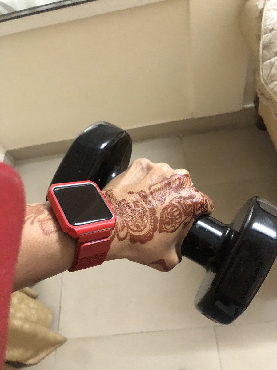 ZindgiGuIzarHai's tweet photo. Being soft and strong is a skill which very few have mastered!!!! Its  karwachauth 

#softyetstrong
#fitness 
#FitnessMotivation https://t.co/ZZdZK7i0nv