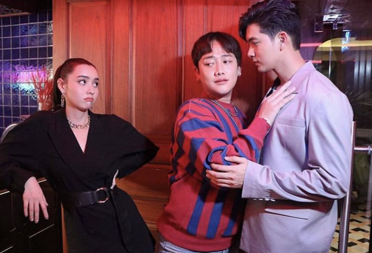 norzuee's tweet photo. Are you jealous mae jaa?🤪So cuteeee laa mae jaaa😂😂🖤🤍#เข้มมุก #วันนี้นนท์ทำอะไร #เข้มมุกxคำถามจากคนเก่า #เขยบ้านไร่สะใภ้ไฮโซ

cr right owner https://t.co/FAktQmD2SL