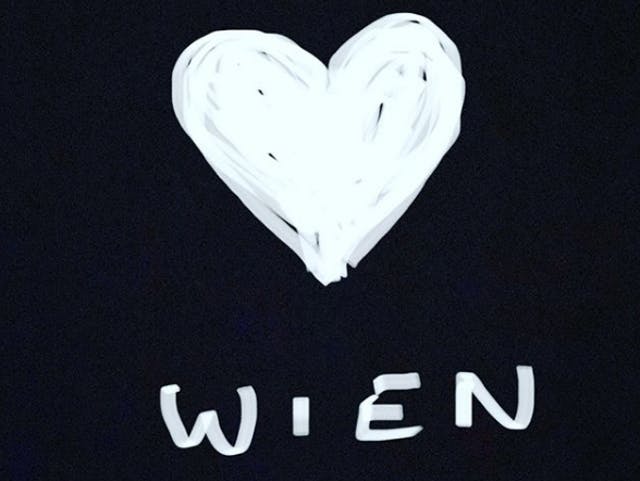 austrocultjapan's tweet photo. #wien #0211w #austria #vienna #together #strongertogether #nohate #eu #europe @mfa_austria #österreich #austria #wienattacks #freiheit #demokratie #toleranz
Pic: @ursulastrauss https://t.co/hsbtI93F4P