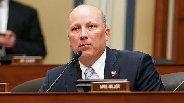 thehill's tweet photo. #BREAKING: Texas Republican Chip Roy fends off challenge from Democrat Wendy Davis to win reelection #ElectionNight https://t.co/lNcGZtycJY https://t.co/IPYamJG3l4