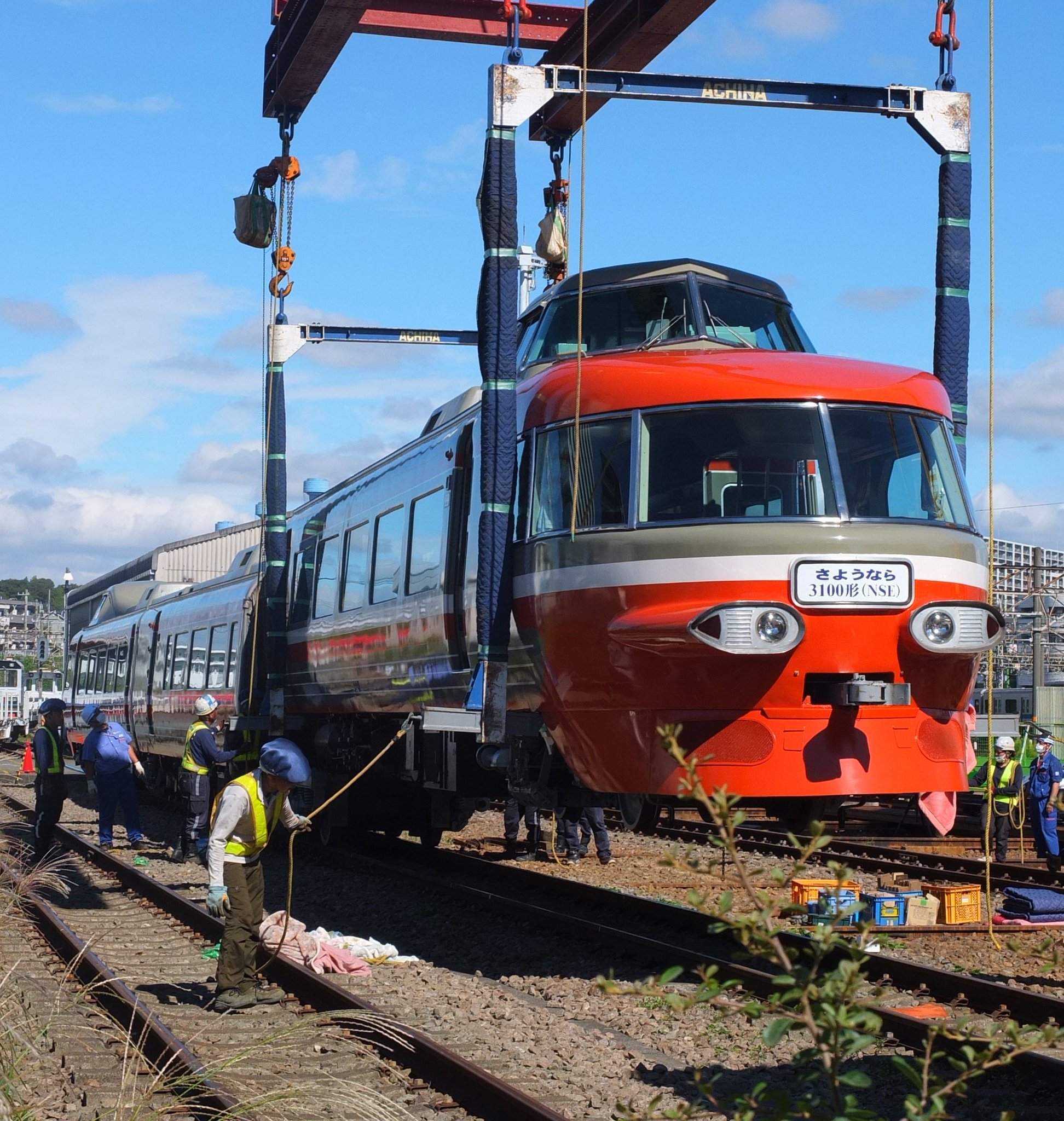 アダチ　参急ク3100形 電車バラキット、組立途中。 アダチ 参急ク3100形 電車バラキット、組立途中。 - メルカリ