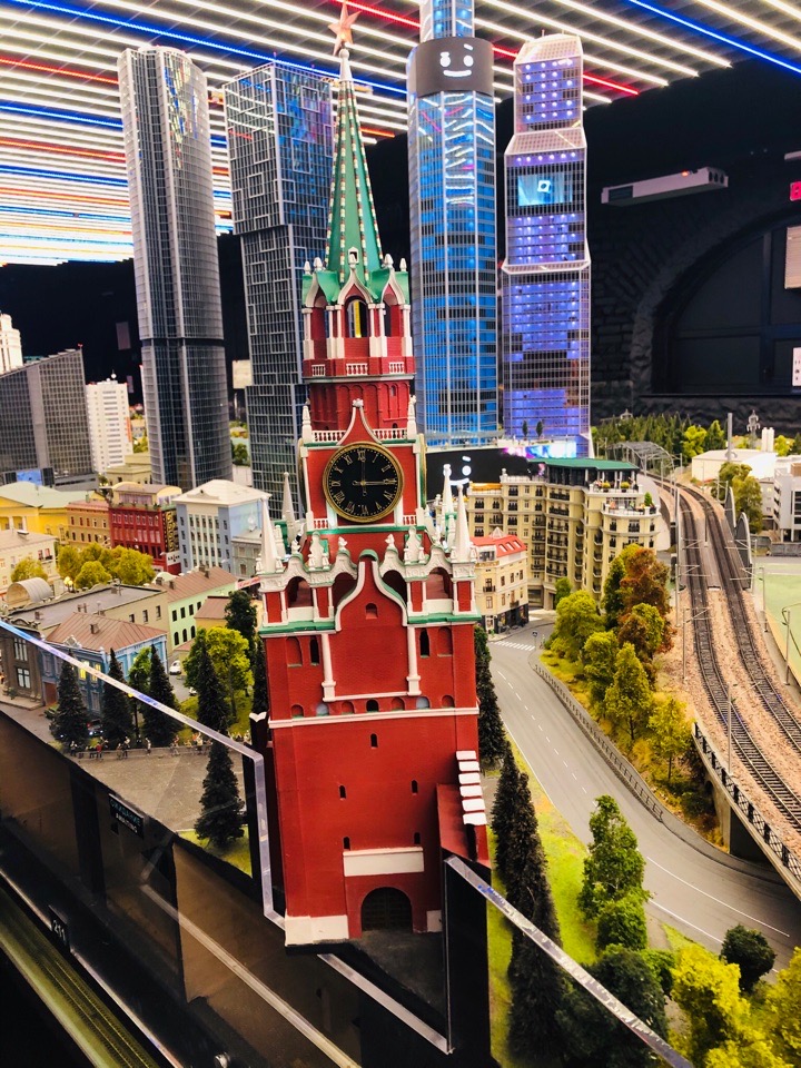 4 ноября - День народного единства!

Напоминаем, что сегодня музей работает в обычном режиме (с 10:00 до 20:00, кассы до 19:15). Не забывайте, что ношение маски обязательно в течение всего времени находжения в комплексе. Ждём вас в гости, друзья!