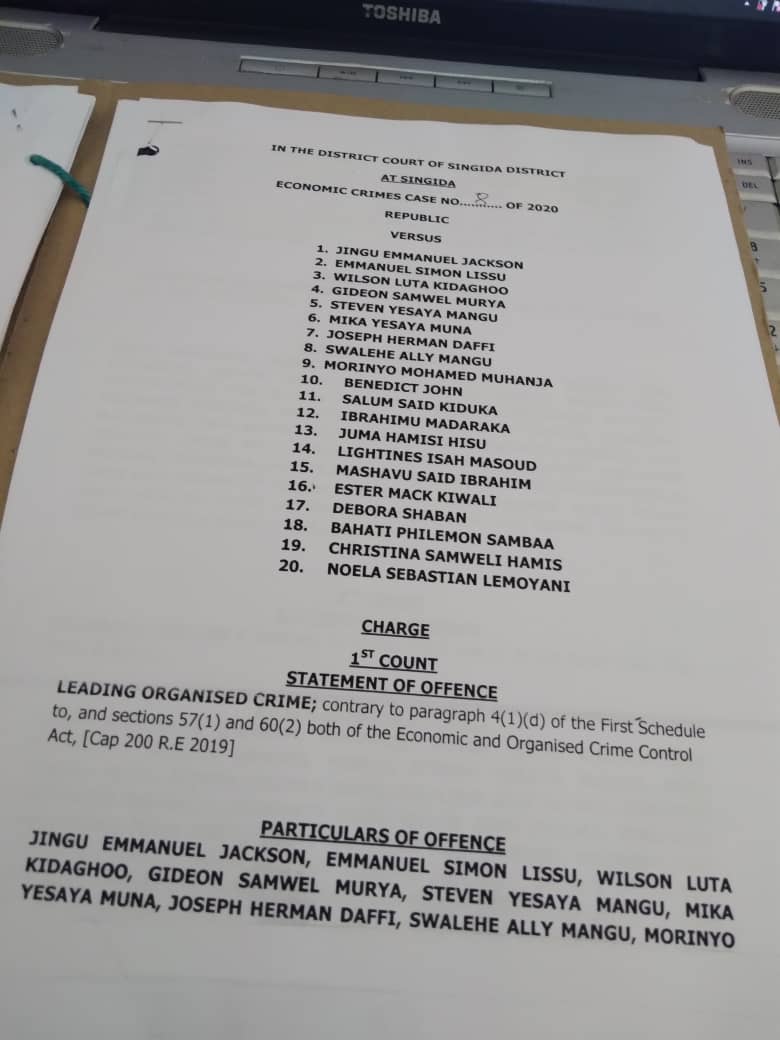 kigogo2014's tweet photo. 👉Hivi ndivyo Meko alivyo muoga! Yaani viongozi na wananchana wa Chadema wapatao 20 haya ndiyo mashtaka yao kisa wanataka kuandamana... 
👉Halafu litakuja hapa kupanua panua mdomo nyoko nyokooo tumtangulize Mungu mbereee! Mungu gani shetani mkubwa wewe! https://t.co/72HocuLPTS