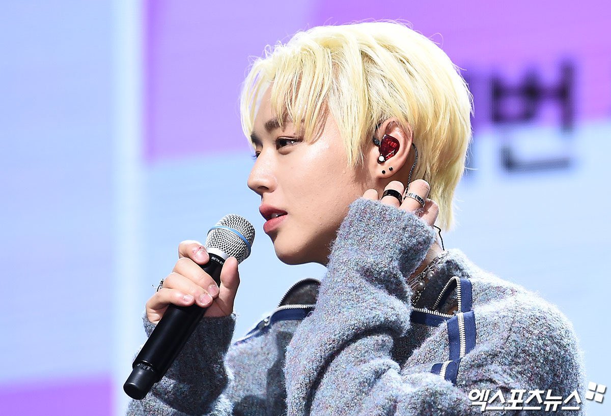 Xs3Cb4yEkJ78NIh's tweet photo. 섹시하고 몽환적인, 중독성 있는 곡
#지훈아_갓챠_음이뭐더라
'잡았다 너의 마음' 이 구간이 맴돌지 않을까 한다. 
#GOTCHA_Message_ParkJihoon https://t.co/ncC0mZ7qNJ