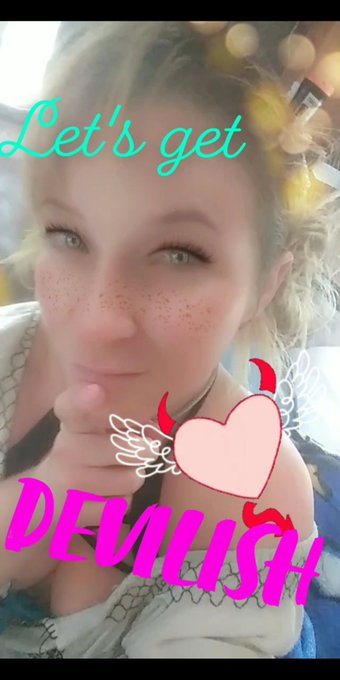My new favorite picture. Sprinkling this gem EVERYWHERE https://t.co/MZty4TmzXj<a href="/tag/pregnant"class="tags"><span>#pregnant</span></a><a href="/tag/titties"class="tags"><span>#titties</span></a><a href="/tag/babydaddy"class="tags"><span>#babydaddy</span></a><a href="/tag/tease"class="tags"><span>#tease</span></a><a href="/tag/solo"class="tags"><span>#solo</span></a><a href="/tag/onlyfans"class="tags"><span>#onlyfans</span></a>