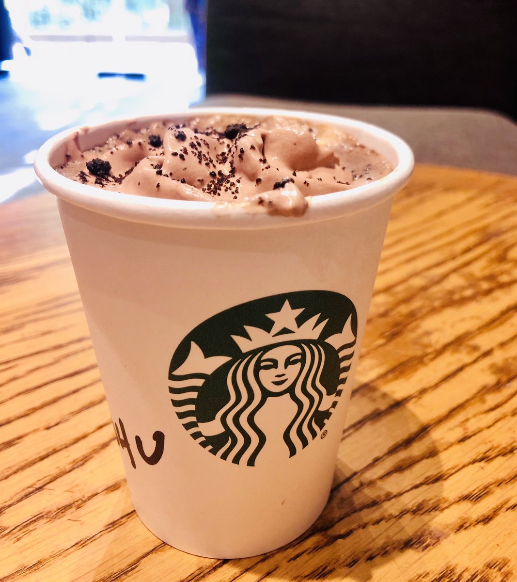 madhuparnads's tweet photo. Am upgrading myself ... from #SoloCoffee to #SoloChocolate 

#HolidaySmellsGood https://t.co/VJRQKRxN1f