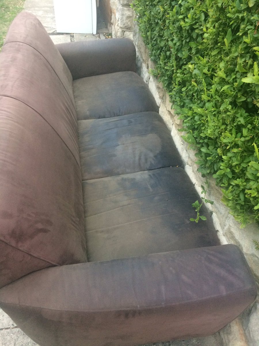 Therbs3's tweet photo. Here’s the felafel couch https://t.co/XWL2kjqDx6