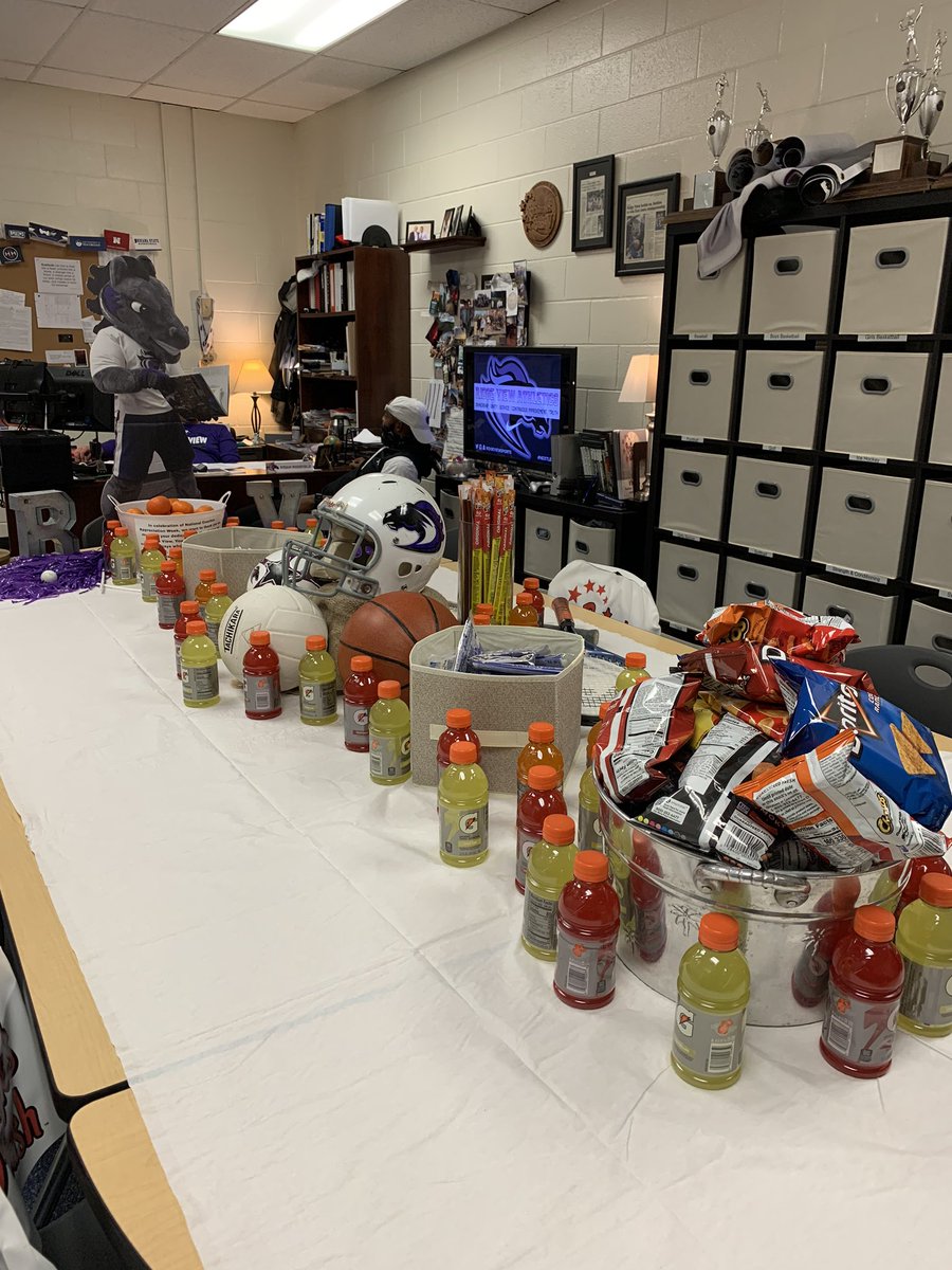 rvhs's tweet photo. @rvhs Admin π our @RidgeViewSports coaches. Thank you for all you do. @DrFoxworth @MrRoss_RVHS @KMAXPACE @DrChastityEvans #HappyCoachesWeek https://t.co/PpOvHhw6a4