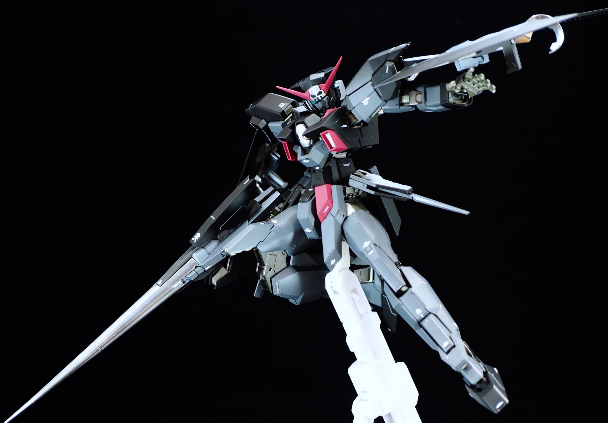 ながれ Mg ガンダムage 2 ダークハウンド 完成です 関節以外は大変に良くできたキットなので今回も素組みです 海老川氏のデザインということで 主にmgクアンタ用のデカールを貼ってみました リプライに続きますよ T Co Yherfjlnay Twitter