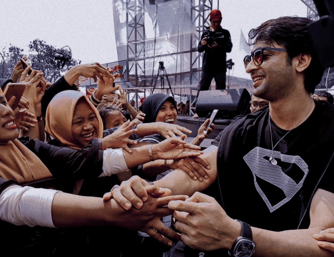 I can hear this picture. #4MChirpsForShaheer
