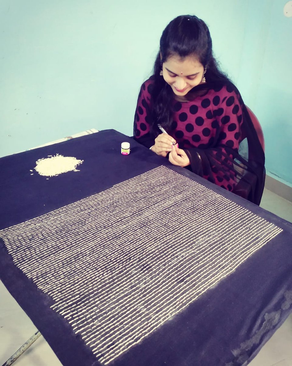 Ramagiriswarika's tweet photo. A glimpse while writing Bhagavad Gita on rice grains. 
@news7tamil @zeesalaamtweet @mpbreakingnews @SheThePeople @abntelugutv @skishore https://t.co/FWXE3ZwHH9
