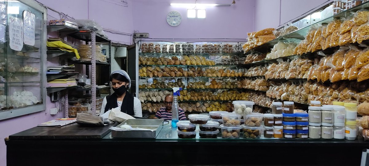 legallyuddin's tweet photo. Whenever you're in Lucknow, you've to visit this decent shop. It's a bakery which managed by all women staff, that means from baking, preparing to packaging everything is done by the women staff. The best part is the taste and obviously it's pretty reasonable for everyone. 

1/2 https://t.co/19R4CrxIl1