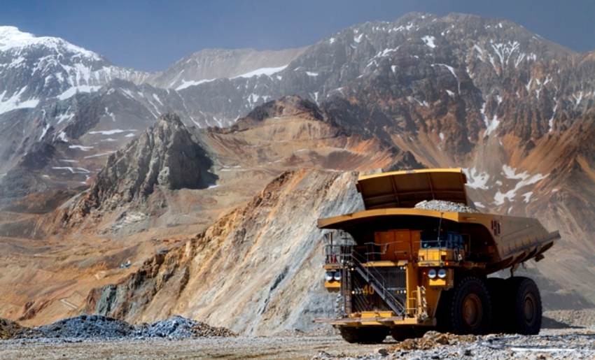 Atrención proveedores! Los invitamos a participar en la “Encuesta de Internacionalización de Proveedores Mineros Chilenos”, que está desarrollando <a href="/MinMineria_cl/">Ministerio de Minería de Chile</a> y <a href="/ProChile/">ProChile</a> para definir actividades para impulsar su internacionalización a nuevos mercados. bit.ly/3md8PFe