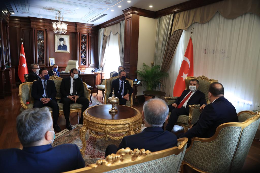 ayhan_salman's tweet photo. Bir dizi program için Bursa'mıza gelen Sağlık Bakanımız Sn. Fahrettin Koca'yı Bursa Valiliğimizde karşıladık. https://t.co/rYoa9ypeYC