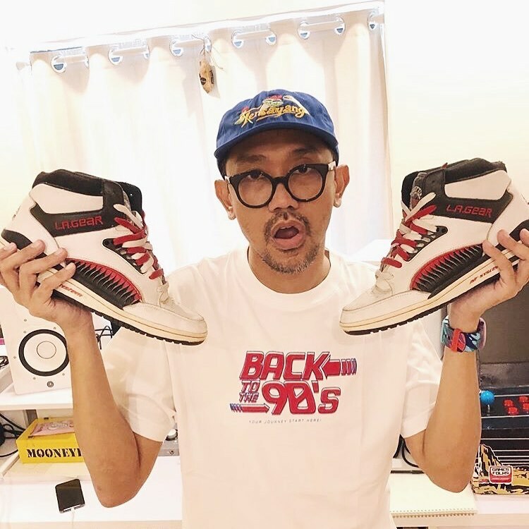 Ada kak <a href="/diskopantera/">diskopantera</a> lagi back to the 90's bareng sama sneaker L.A Gear 90annya, emang sesuai sama umurnya 😛