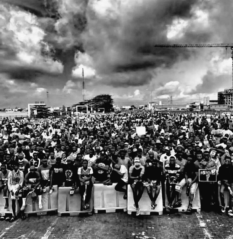 Jibsonnn_'s tweet photo. I beg us in the name God, #ItIsNotFinished. We haven’t come this far to give up, the Govt is using “HEGELIAN DIALECTIC” tactics right now and we must not bow to pressure
The discussion must continue in our homes, offices, churches etc
VICTORY ✊🏽 

Oyigbo Atedo Peterside #EndSARS https://t.co/D1ueH5s78W