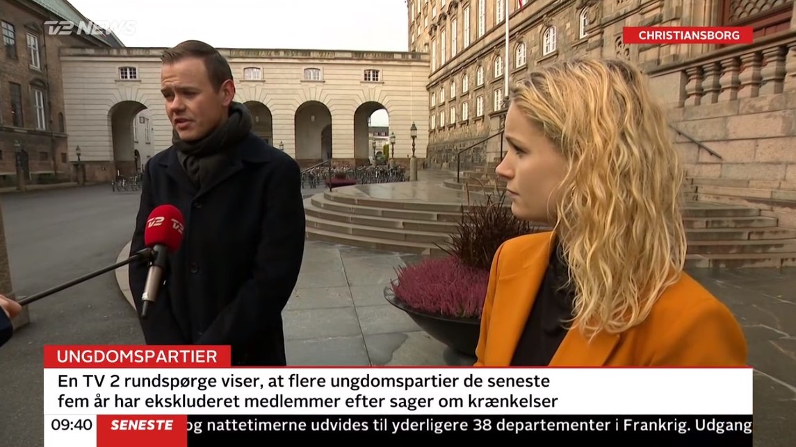 Vores formand, <a href="/ChrisHPreuss/">Chris Borup Preuss</a>, snakkede igen i morges med <a href="/tv2newsdk/">TV 2 NEWS</a> om, hvordan man kan blive bedre til at håndtere og bekæmpe sexisme og seksuelle krænkelser i ungdomspartierne. Der er heldigvis gjort meget, men vi er langt fra i mål. Tak til @PSkipperEL for gode inputs #dkpol