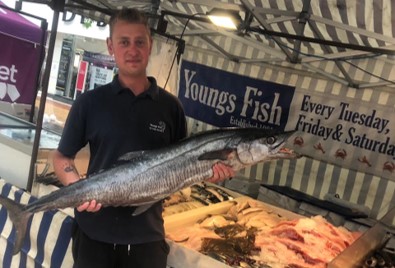 fobmkt's tweet photo. Great new fish stall (Youngs) has joined Barnet Market on Wednesdays and Saturdays, bringing fresh fish from their Ipswich base.  Come along and see their fantastic selection! https://t.co/QVuMOIjdxV