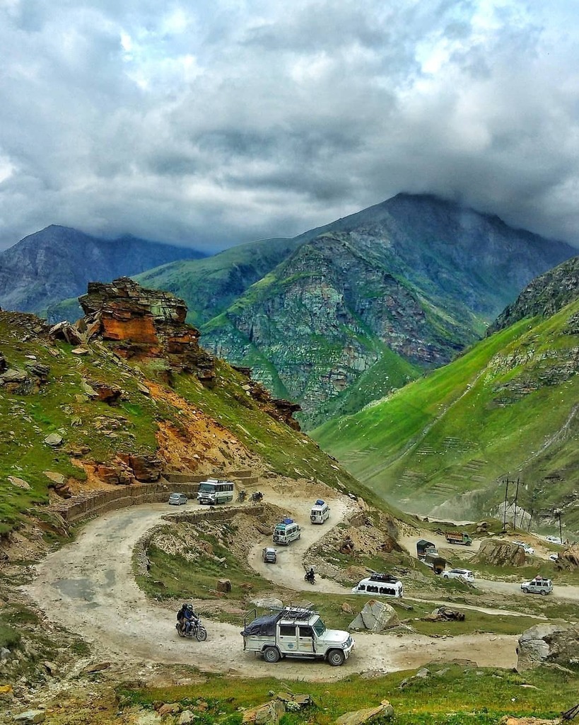Himachal Pradesh
📷 @capturing_the_uncaptured
-
Spiti Valley
-
Follow us - @etravelmail to get Featured in our Magazine!
Use hastag #etravelmail
for daily feature.
-
#indianphotography #NGTdailyshot #indiaclicks #indiaphotoproject #indiapictures #_soi #artofvisuals #dslroff… https://t.co/uXrkUCRqun