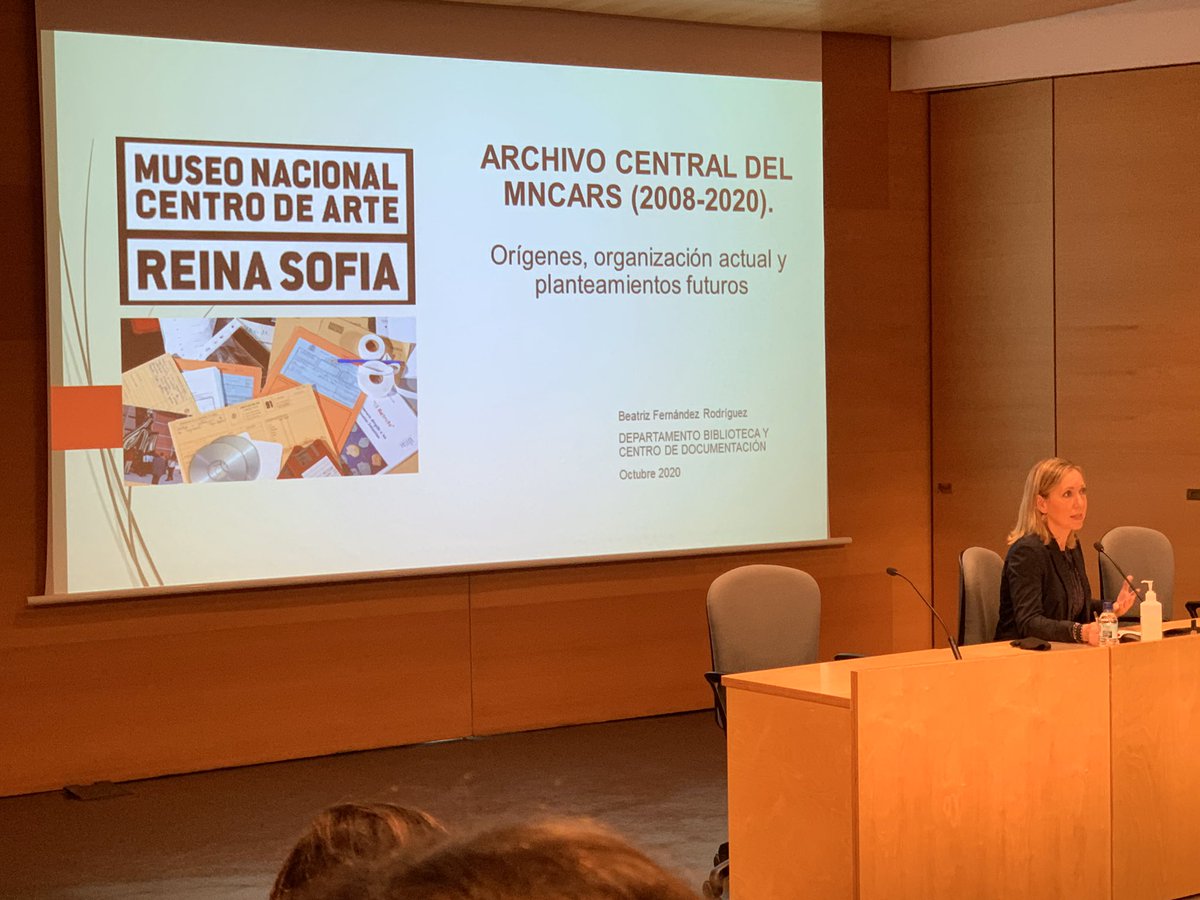 jrepiso's tweet photo. Presentación en #artium en las  X Jornadas de Centro de Documentación en Vitoria de Beatriz Fernández Rodriguez sobre la organización del Archivo Central del @museoreinasofia  . Están en un proyecto de evolución del sistema de gestión de archivos. https://t.co/yDJB063qAD
