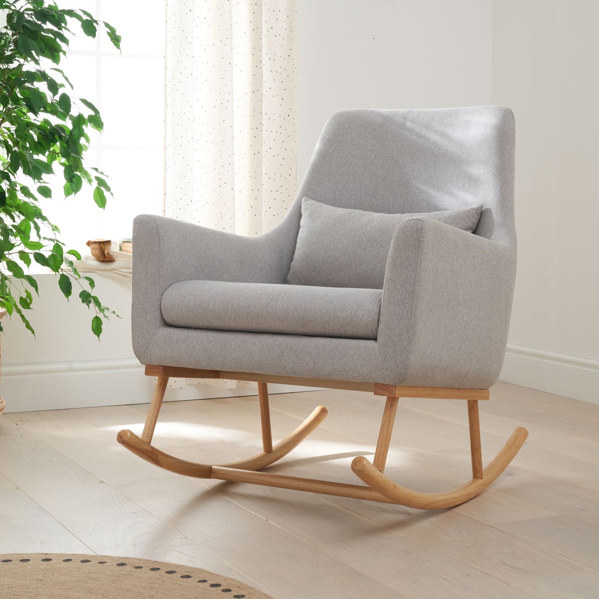 tutti bambini nursing chair